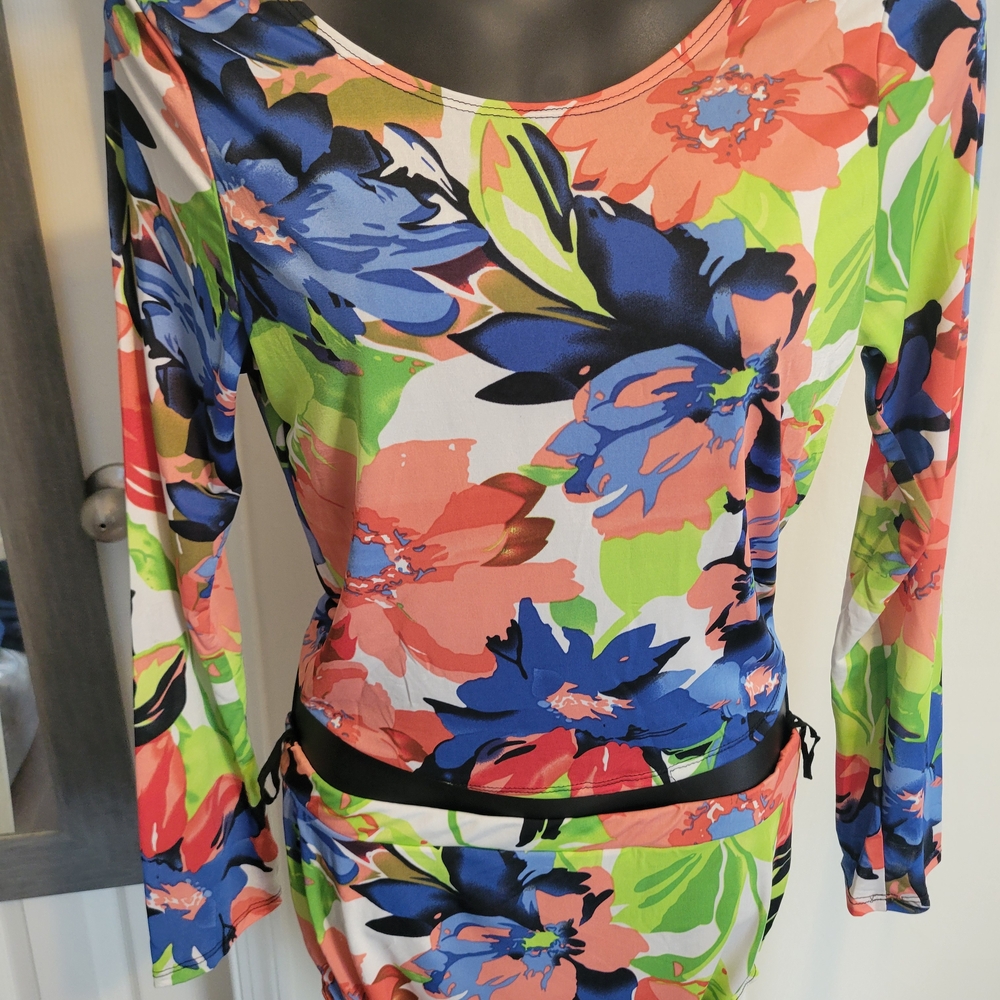 Vibrant Floral Kids Rashguard Set - Picture 9 of 10